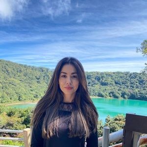 Meet your Posher, Adriana